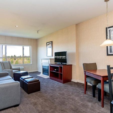 Sandman Suites Surrey - Guildford Exterior foto